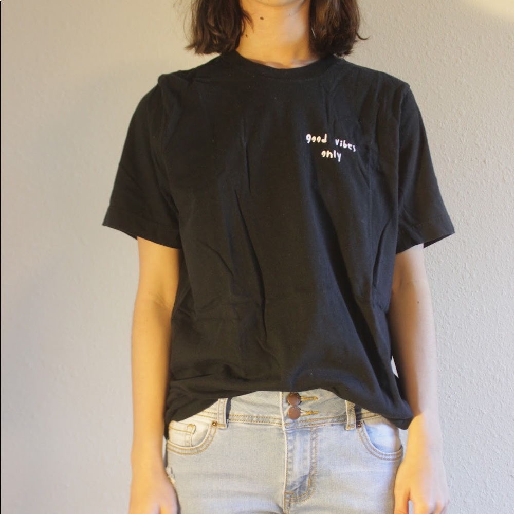 Good Vibes Only T-Shirt